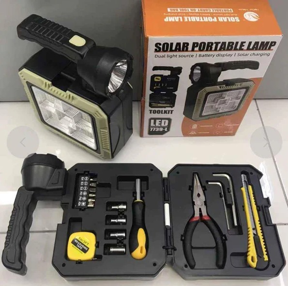 LAMPARA SOLAR + KIT DE HERRAMIENTA
